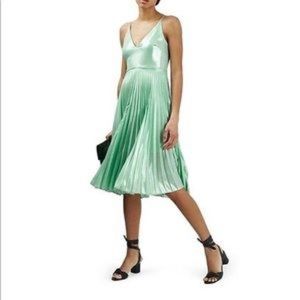 NWT TOPSHOP MINT METALLIC PLEATED MIDI DRESS